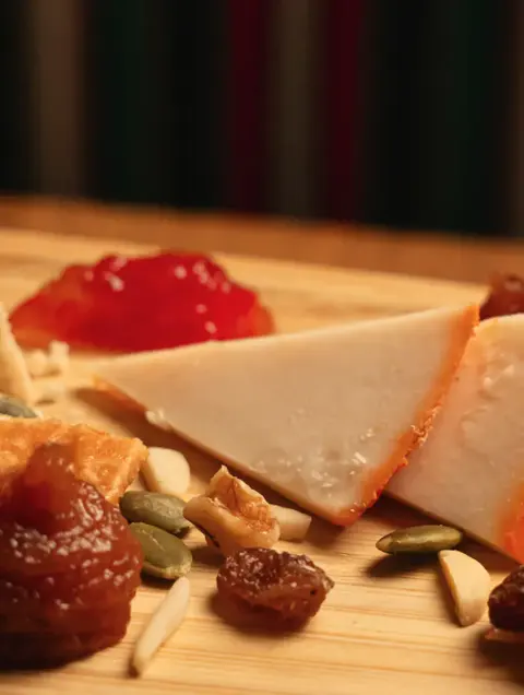 Manchego con membrillo. Y frutos secos