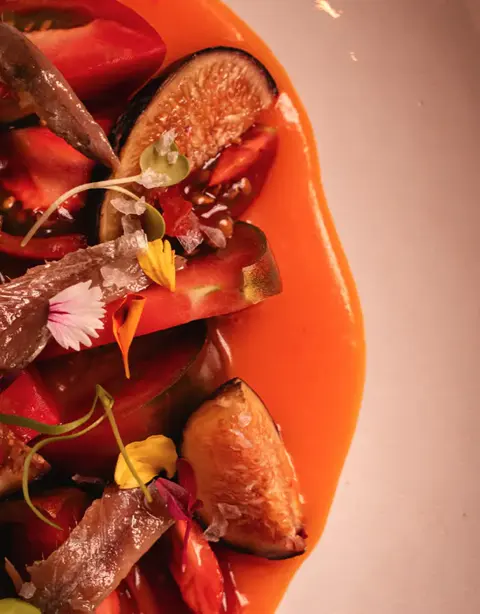 Tomate con higos. Y jamón, en temporada